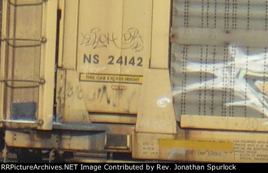 NS 24142, close up of rack ID number
